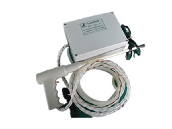 battery liquid adding device